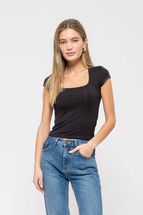 Women's Short Sleeve - SEAMLESS SCOOP NECK SHORT SLEEVE KNIT TOP - BLACK - Cultured Cloths Apparel